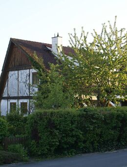 Individuelles Haus in Bad Wünnenberg - Fürstenberg mit Einliegerwohnung - Bad Wünnenberg