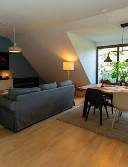 Wohnkomfort über zwei Etagen - 3 Zimmer Maisonette- Wohnung in ruhiger Lage Urdenbachs - Düsseldorf