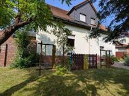 Kleine Doppelhaushälfte mit Garten und Garage in ruhiger Siedlungslage - Schipkau