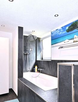 Exklusives Bauernhaus mit Scheunentrakt, Historischer Charme trifft modernsten Standard - Jettingen-Scheppach