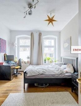 IMMOBERLIN.DE - Sympathische Altbauwohnung mit großer Westterrasse & kleinem Garten in ruhiger Gartenhauslage - Berlin
