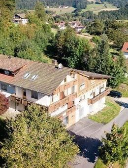 Großzügiges Wohnhaus mit Gästezimmern und vielen Nutzungsmöglichkeiten, Nähe der Stadt Bad Kötzting - Grafenwiesen