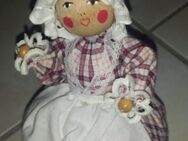 Puppe Deko Trachtenpuppe aus Holz - Leverkusen