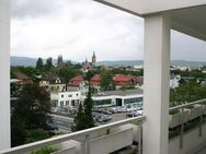 Traumhafte, zentrale 2ZKB mit Blick auf den Taunus - Bad Homburg (Höhe)