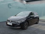 VW Golf, 1.5 eTSI Style, Jahr 2020 - München