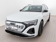 Audi Q8, quattro, Jahr 2022 - Berlin