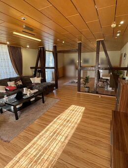 Helle, großzügige, modernisierte Wohnung im Hochparterre - Langelsheim