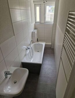 Fast wie Erstbezug! Frisch modernisierte einer 4-Raum-Wohnung - Schönebeck (Elbe)