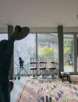 Bezugsfreie 4,5 Zi-Whg mit Kamin Balkon EBK Aufzug u. 2 Stellplätzen - Berlin