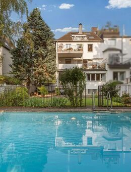 4-Parteienhaus mit großem Garten & Pool - Köln