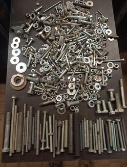 Verschiedene Schrauben Muttern Scheiben - Büdingen