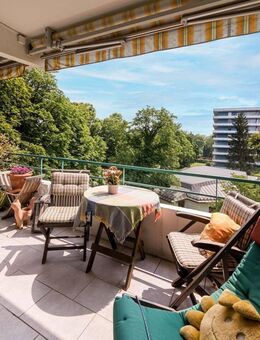 Zuhause ankommen – Helle 2,5-Zimmer-Wohnung mit zwei Balkonen in München-Englschalking - München