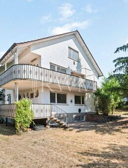 Seltene Gelegenheit in Weilimdorf - Renovierungsbedürftiges MFH 700 m² Grundstück und Doppelgarage - Stuttgart