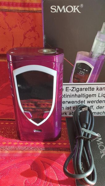 Smok Pro Color 225 , Lila , Top Zustand . FP. 40€. Akkuträger, E Zigarette, Vape, Mod Box, Dampfer. - Bühl