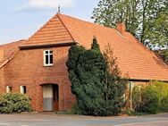 Varrel: Charmanter Resthof mit Nebengebäuden für vielfältige Gestaltungsmöglichkeiten - Varrel
