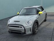 MINI Cooper S, E, Jahr 2022 - München