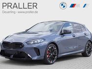 BMW M135, i xdrive M Sport PRO Curved Display schwarz M, Jahr 2022 - Deuerling