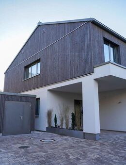 Neubau, Erstbezug: R6 – Leben am Burgberg | Architektonisch außergewöhnliches Haus im Grünen - Erlangen