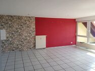 // Ab 01.03.2025 - Dachwohnung - Laminat - Terrasse - SP TG // - Schkeuditz