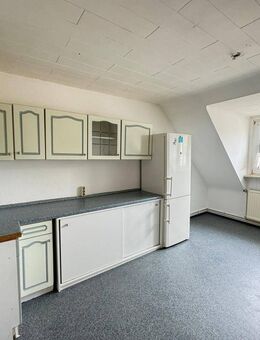 HAGEN - EILPE: GEMÜTLICHE 2 - ZIMMER DACHGESCHOSS - WOHNUNG MIT GARTENMITBENUTZUNG! - Hagen (Stadt der FernUniversität)