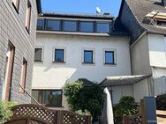Interessantes, großzügiges Ein- bis Zweifamilienhaus mit Rheinblick - Lorch (Hessen)