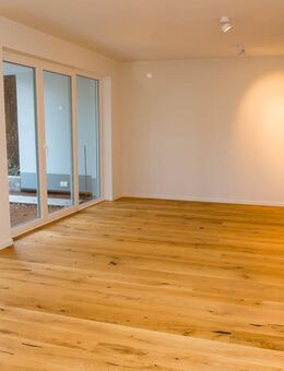 Neuwertige und helle 3ZKB-Wohnung mit moderner Einbauküche in ruhiger Lage - Homburg