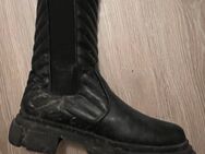 Viel Getragene Stiefel für Fußliebhaber - Bielefeld