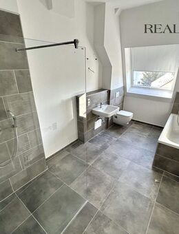 Energieeffiziente und moderne 4-Zimmer-Wohnung mit Balkon in Elbnähe! - Magdeburg