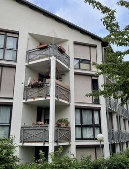 Helle und schöne 2 Zimmer-Wohnung mit Balkon in guter Lage zu den Unikliniken, Grenzborn 8, Gießen - Gießen