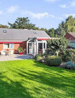 Liebenswertes Einfamilienhaus auf traumhaftem Erbpachtgrundstück in ruhiger Lage von Travemünde! - Lübeck