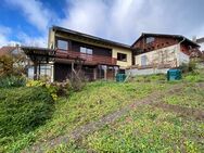 Einfamilienwohnhaus mit PV-Anlage und Garagengebäude, auf großem Grundstück, in Ortsrandlage - Steinen (Baden-Württemberg)