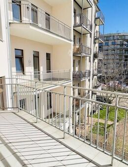 So schön kann Wohnen sein - Stilvoll renovierte 3-Zimmer-Wohnung mit Flair! Süd-Balkon & Aufzug! - Leipzig