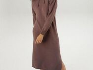 Aniston CASUAL Strickkleid, Kapuze mit Bindeband regulierbar