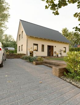 Familienfreundliches Wohnen: Geräumiges Einfamilienhaus mit Garten. - Mitwitz