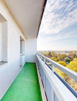 Ruhige 3-Zimmer-Wohnung mit sonnigem Balkon und Umbaumöglichkeit - Berlin