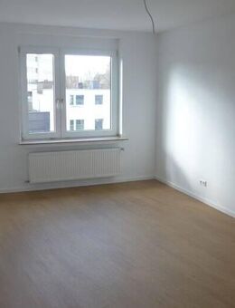 BO - Innenstadt, WG-geeignet: vollständig renovierte 3-Zi-Whg. mit Duschbad u. Gäste-WC - Bochum