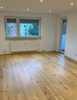 3-Zimmerwohnung mit EBK & Außenstellplatz München Nord - München