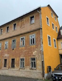 Denkmalgeschütztes Mehrfamilienhaus in Lommatzsch mit Ausbaureserven und Sanierungspotenzial - Lommatzsch