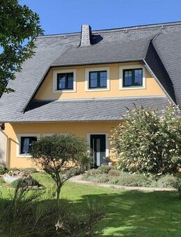 EFH+Mietobjekt mit Pool u. Doppelgarage - Leisnig Bockelwitz