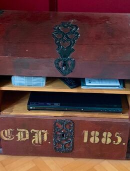 Dekorative Antike Reisetruhe umgebaut als TV Board - Niendorf (Stecknitz)