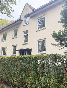 Gepflegte und gut geschnittene 3 Zimmerwohnung mit neuer Einbauküche und Duschbad in Tonndorf - Hamburg
