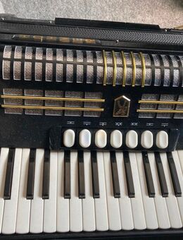 Akkordeon Hohner Verdi III zu verkaufen - Nürnberg