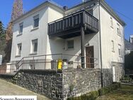 Teilmodernisiertes Stadthaus mit neuer Heizung, Solaranlage, Garten und Garage Mitten in Bad Marienberg! - Bad Marienberg (Westerwald)
