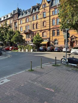1 Zim_Studenten_WG_Dachgeschoß Nähe Harvey`s zu vermieten - Frankfurt (Main)