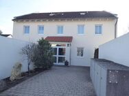 Schöne 2 ZKB-Whg., OG, Südbalkon, Garage/2 Stellplätze, Gaimersheim/IN-West (Bestlage), bezugsfrei - Gaimersheim