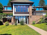 Stilvolle Villa mit großem Grundstück & Schwimmhalle | 14 Zimmer, 4 Bäder im Raum Backnang - Backnang