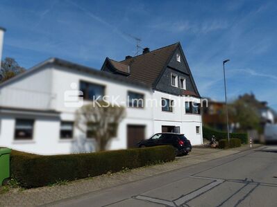 Individuelles Haus mit viel Wohnfläche und Garten in naturnaher Lage von Wipperfürth.