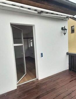 Große modernisierte 4 - Zimmer Wohnung mit Balkon im Grünen und stadtnah - Zwickau