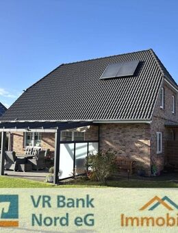 Modernes Einfamilienhaus mit Wohlfühlcharakter - energieeffizient, hell und wertig ausgestattet - Damp