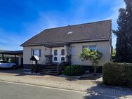 Ihr neues Zuhause wartet: Einfamilienhaus in ruhiger Lage mit besonderem Flair! - Bröckel